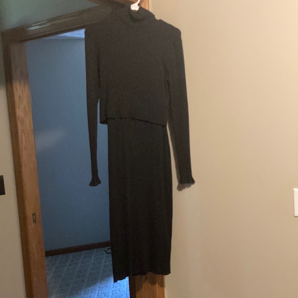 VGUC seraphine maternity/nursing sweater dress